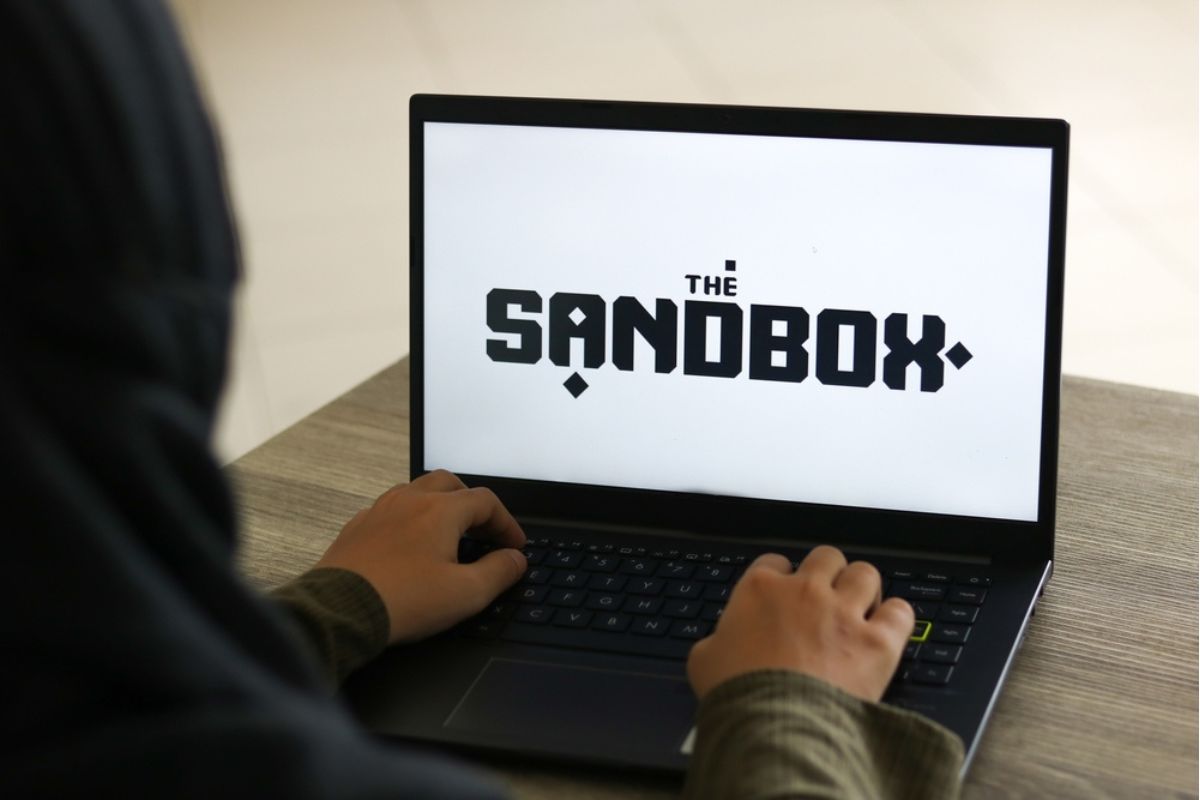 The Sandboxと表示されたpc画面